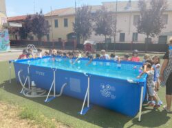 … giocato in piscina …